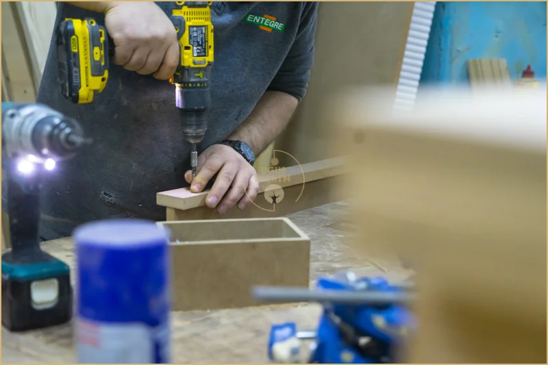 Cafe Mobilyaları Seçimi yaparken Hangi Ağaç Türü Kullanılmalı